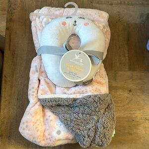 Adirondack Baby Neck Pillow and Throw *BRAND NEW
